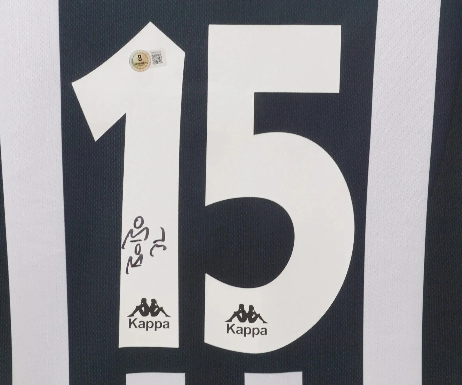 Framed Christian Vieri Signed Juventus FC Home Soccer Jersey #15 with Beckett COA - Image 2