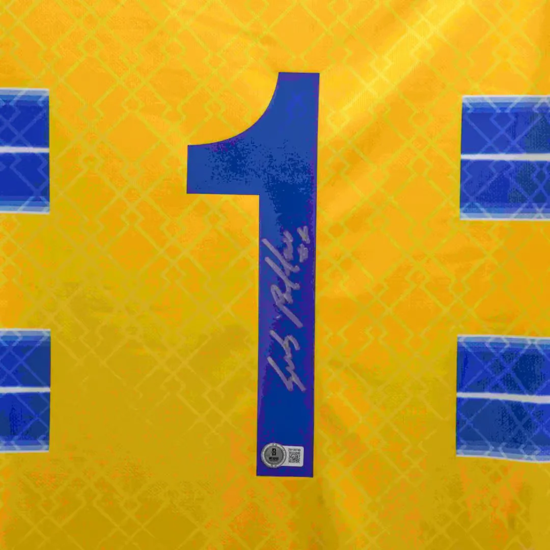 Framed Gianluigi Buffon Signed Parma Goalkeeper Soccer Jersey #1 with Beckett Witness - Image 2