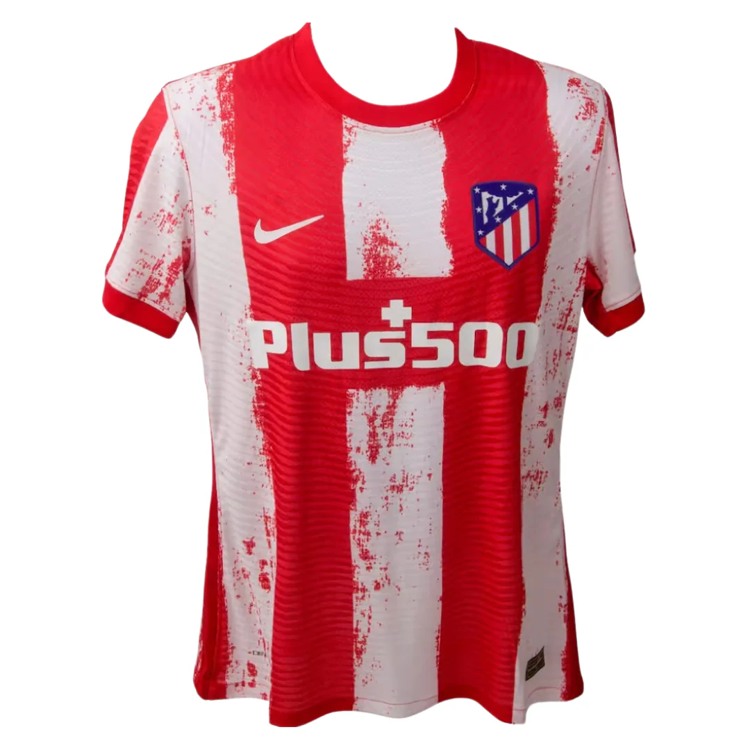 Framed Joao Felix Signed Atletico Madrid Home Soccer Jersey #7 with Beckett COA - Image 4