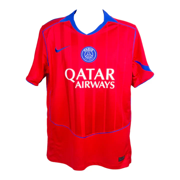 Framed Joao Neves Signed PSG Away Soccer Jersey #87 with Beckett Witness - Image 4