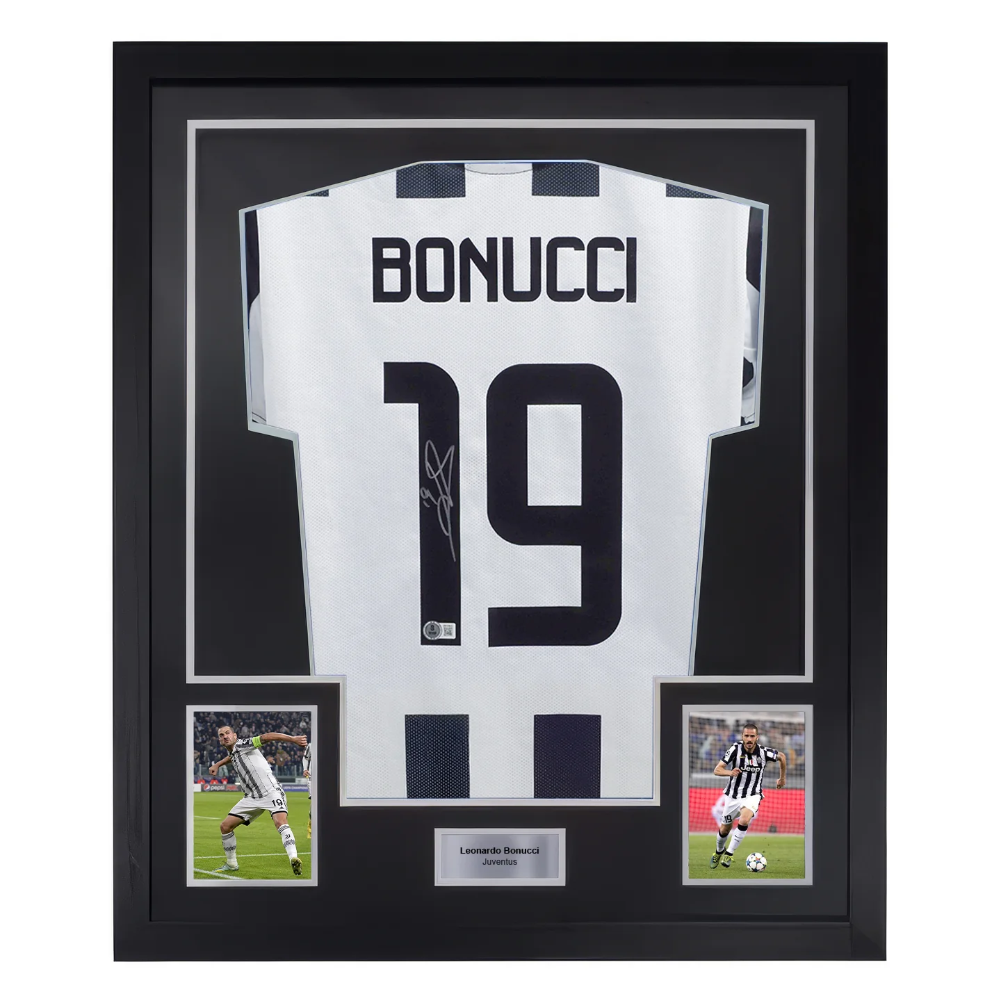 Framed Leonardo Bonucci Signed Juventus FC Home Soccer Jersey #19 with Beckett Witness