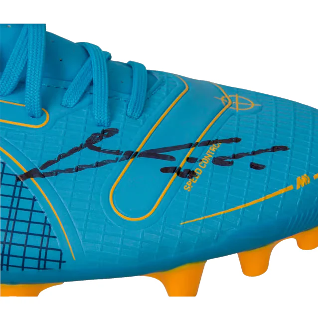 Luka Modric Signed Nike Soccer Cleat with Beckett COA - Image 2