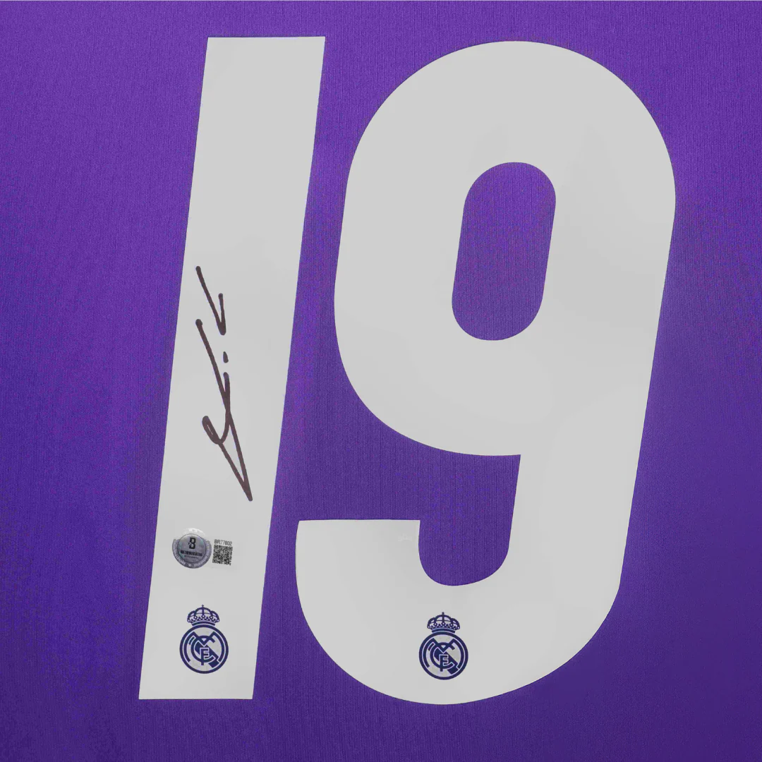 Framed Luka Modric Signed Real Madrid FC UCL Final Soccer Jersey #19 with Beckett COA - Image 2