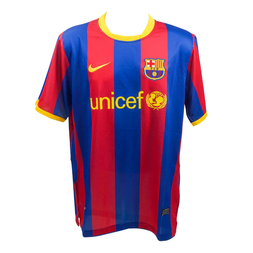 Framed Pedro Signed FC Barcelona Home Soccer Jersey #17 with Beckett COA - Image 4