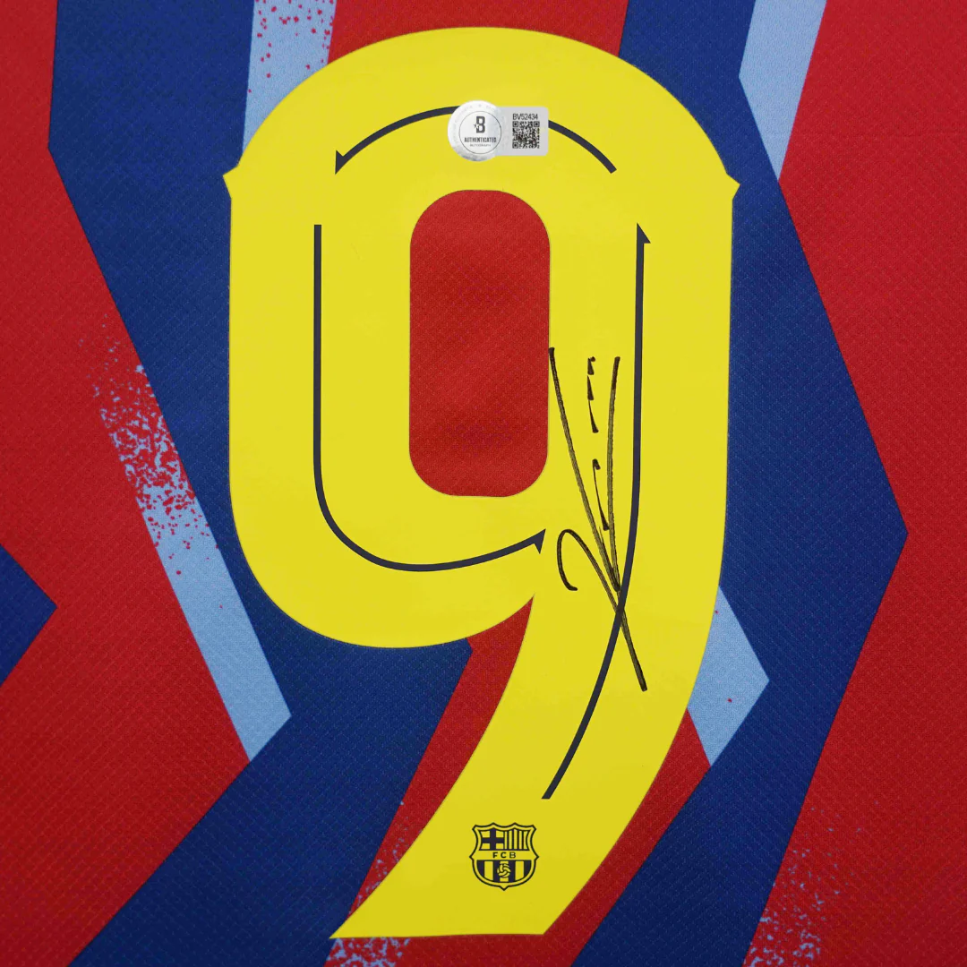 Framed Robert Lewandowski Signed FC Barcelona Home Soccer Jersey #9 with Beckett COA - Image 2