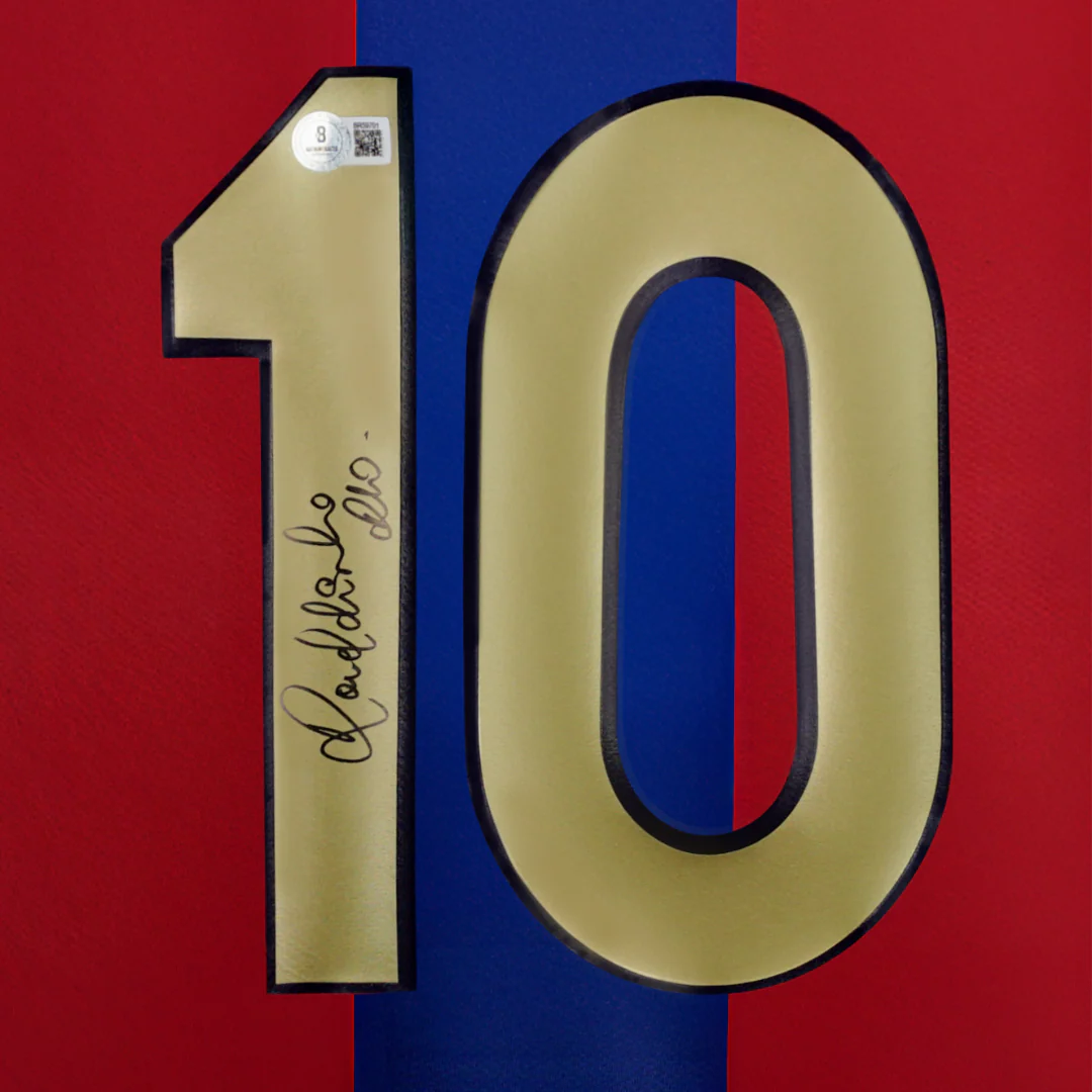 Framed Ronaldinho Signed Barcelona Home Soccer Jersey #10 with Beckett COA - Image 2
