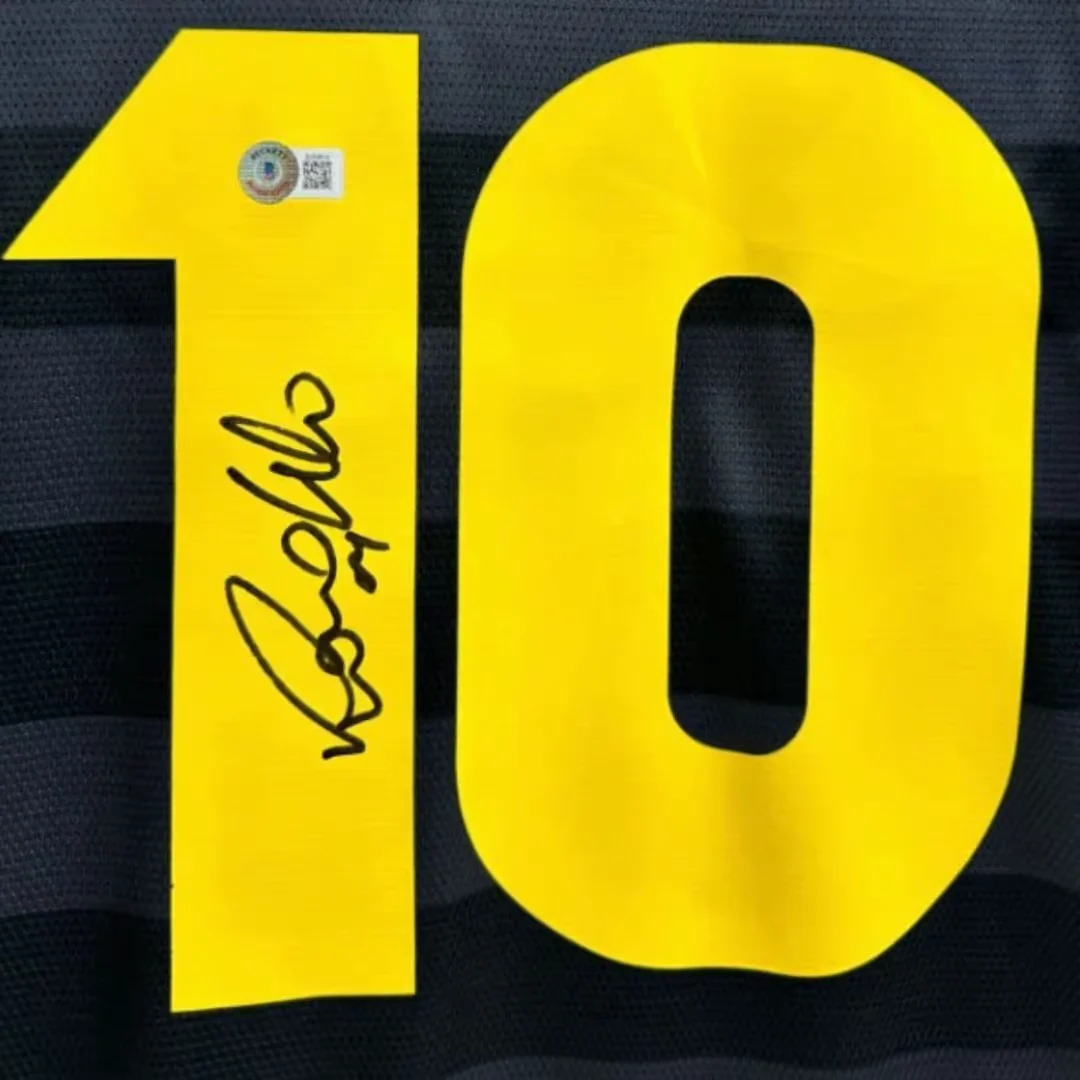 Framed Ronaldo Nazario Signed Inter Milan Home Soccer Jersey #10 with Beckett COA - Image 2