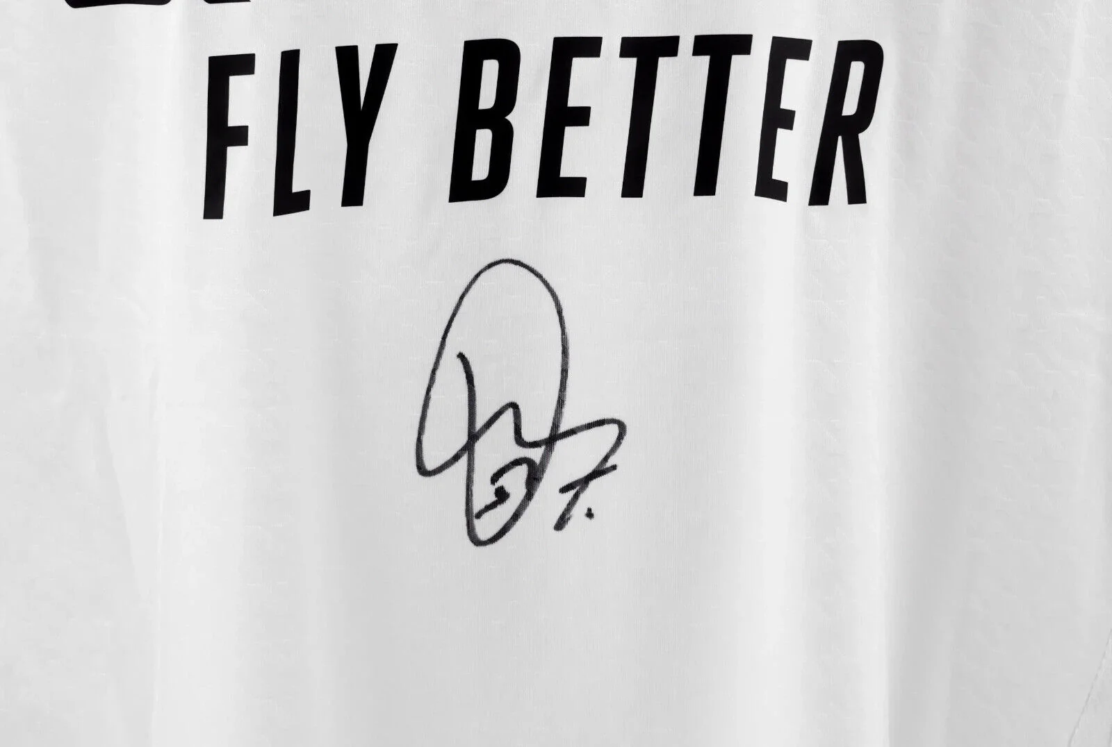 Vinicius Jr Front Signed Real Madrid Home Soccer Jersey with Beckett COA - Image 2