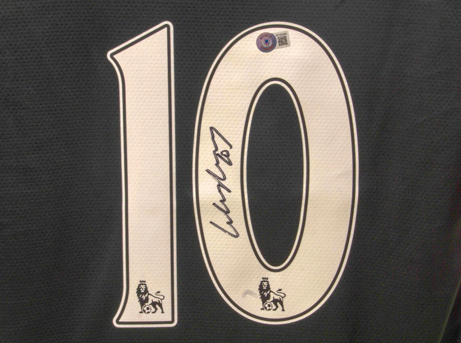 Wayne Rooney Signed Manchester United Away Soccer Jersey #10 with Beckett COA - Image 2