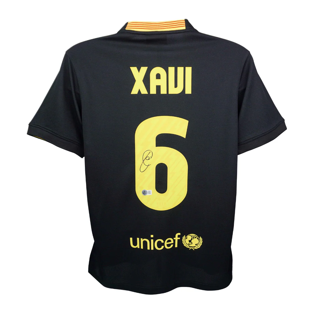 Framed Xavi Signed Barcelona Soccer Jersey #6 with Beckett COA - Image 3