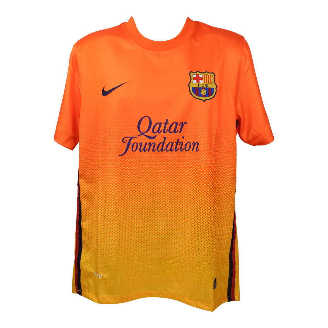 Framed Xavi Signed FC Barcelona Away Soccer Jersey #6 with Beckett COA - Image 4